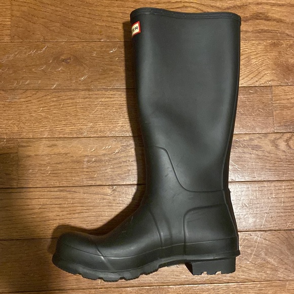 Hunter rain boots black great condition size with 42 /us 9 - Picture 3 of 5